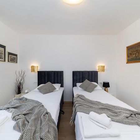 Dispetto Apartment In Old City Zadar Buitenkant foto